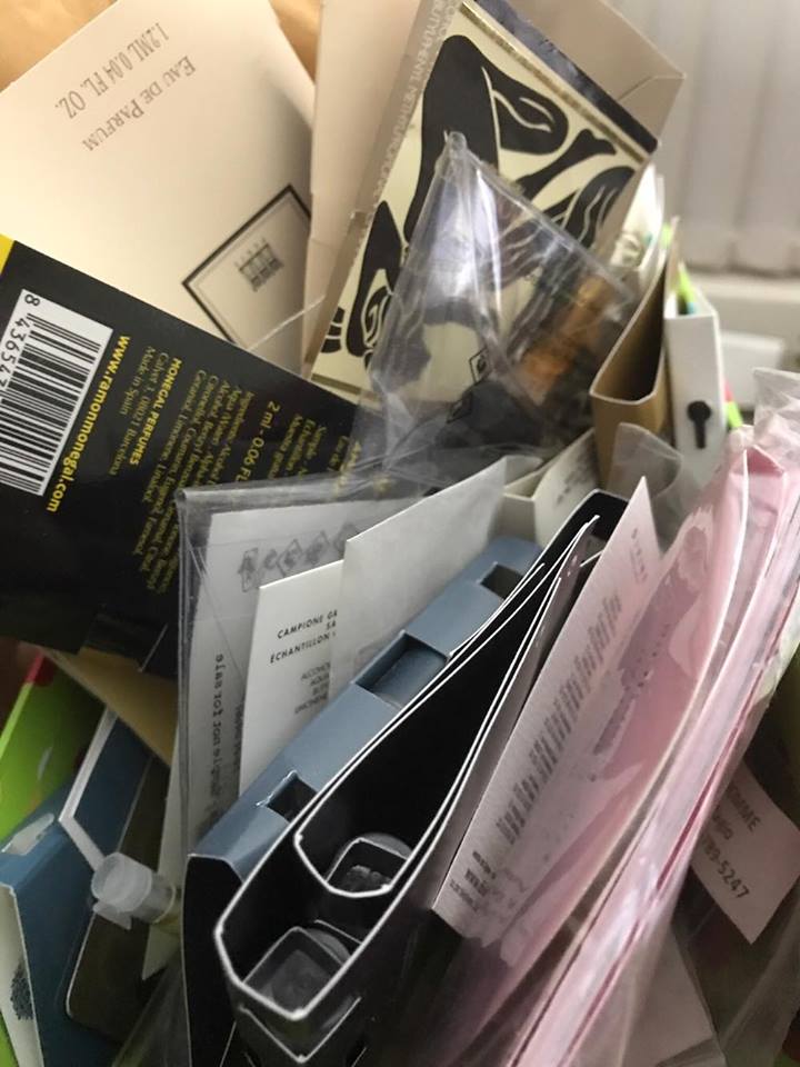 Full Samples Samples, Samples, Samples >> Full Bottle | Perfume Posse